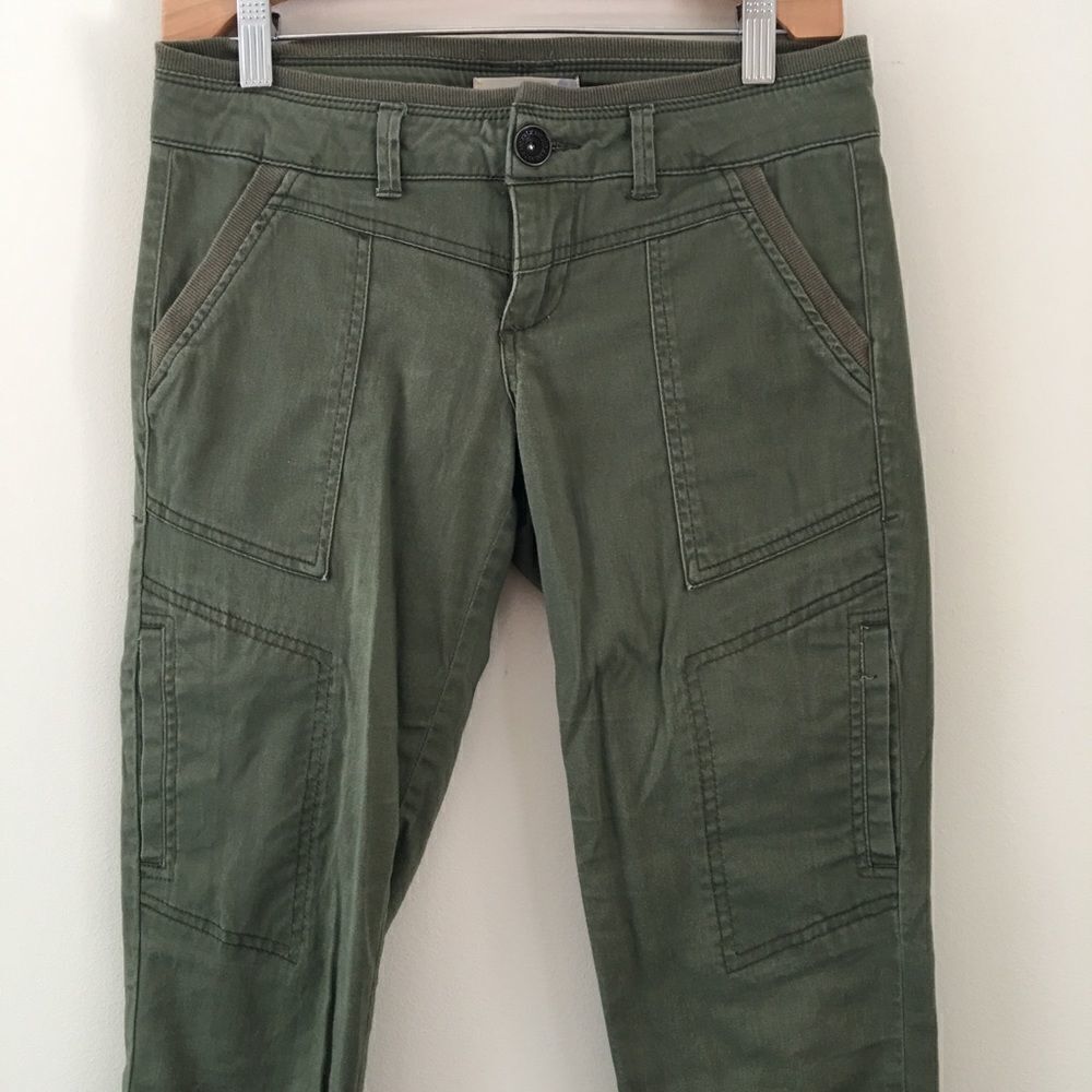 Jolt army green low rise capri pants | Size 1